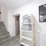 N15 - Room22 Familyhouse شقة