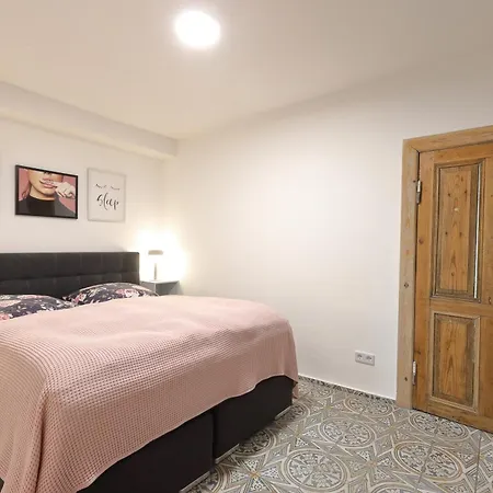 N15 - Room22 Familyhouse Lejlighed *