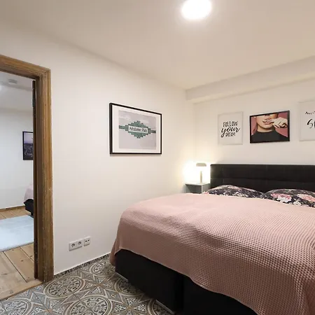 N15 - Room22 Familyhouse Apartment *