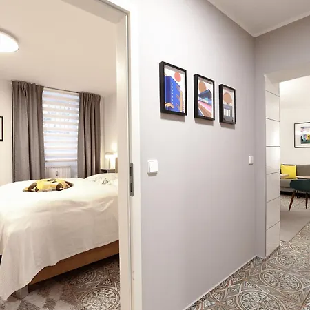 N15 - Room22 Familyhouse * Berlin