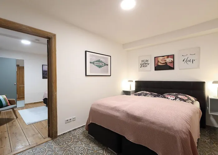 N15 - Room22 Familyhouse شقة *